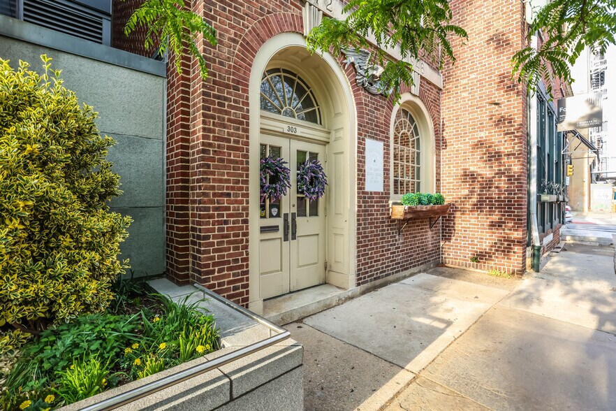 More Photos Of 303 Chestnut St, Philadelphia Office Residential For Sale