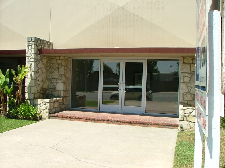 More Photos Of 1017 S Mountain Ave, Monrovia Manufacturing For Lease