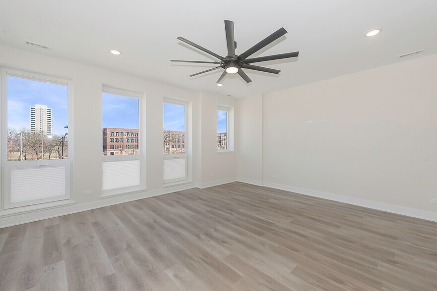 More Photos Of 3762 S Indiana Ave, Chicago Apartments For Sale