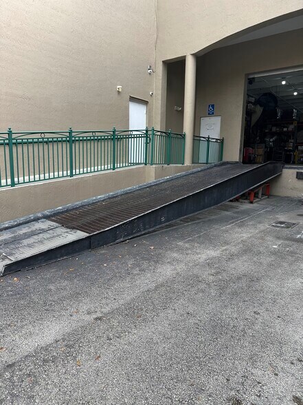 More Photos Of 10200 NW 25th St, Doral Light Distribution For Sale