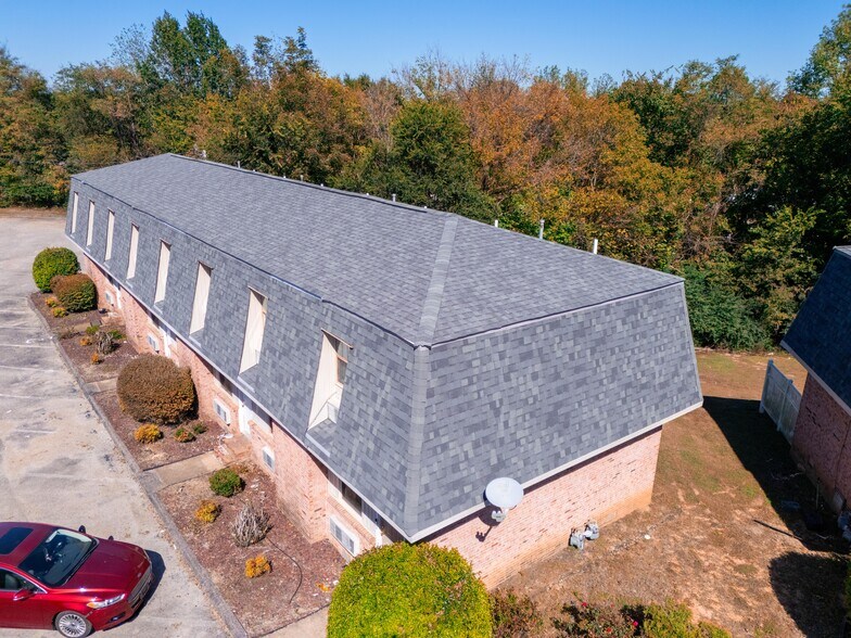 More Photos Of 306 N Main St, Lexington Apartments For Sale