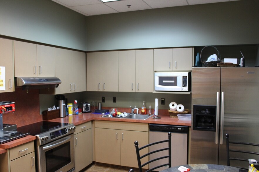 More Photos Of 602 Crescent Pl, Ridgeland Office For Lease