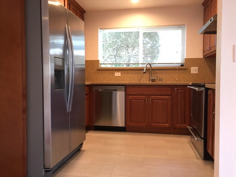 More Photos Of 19423-19425 Greenwood Dr, Cupertino Apartments For Sale