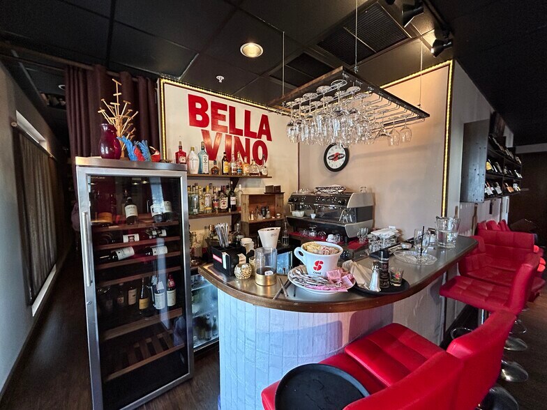 More Photos Of 3983 Destination Dr, Osprey Storefront Retail Office For Sale