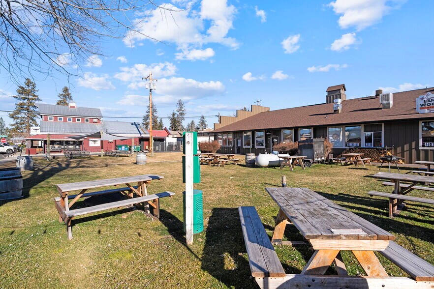 More Photos Of 352 E Hood Ave, Sisters General Retail For Sale