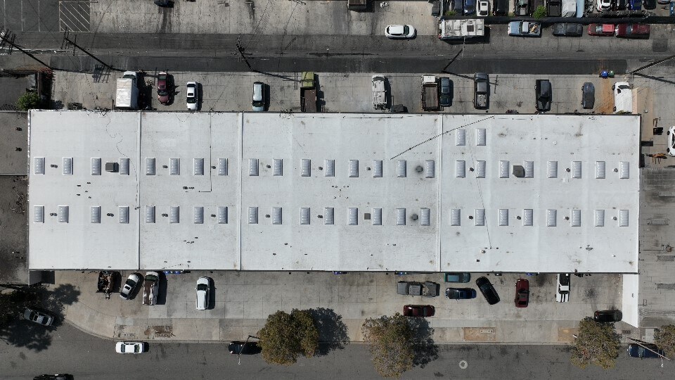 More Photos Of 2222-2308 W 2nd St, Santa Ana Service For Sale