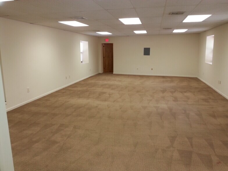 More Photos Of 150 Boulevard, Washington Office For Lease
