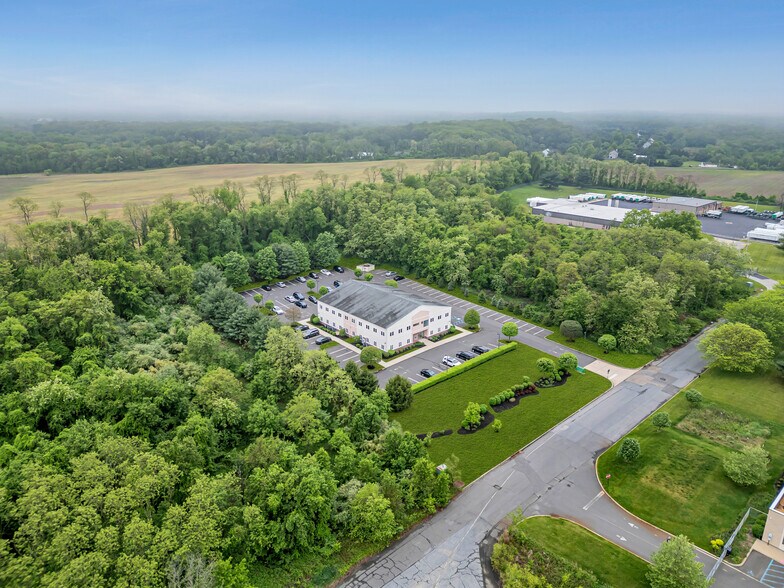 More Photos Of 500 Park Ave, Manalapan Township Medical For Lease