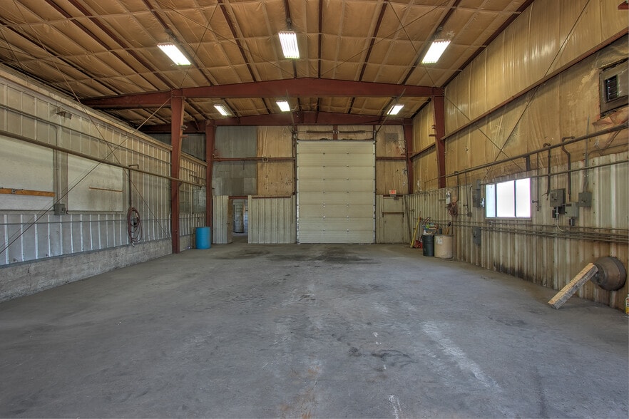 More Photos Of 1895 Frontage Rd, Mora Manufacturing For Sale