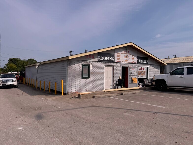 More Photos Of 250 Lavon Dr, Garland Industrial For Sale