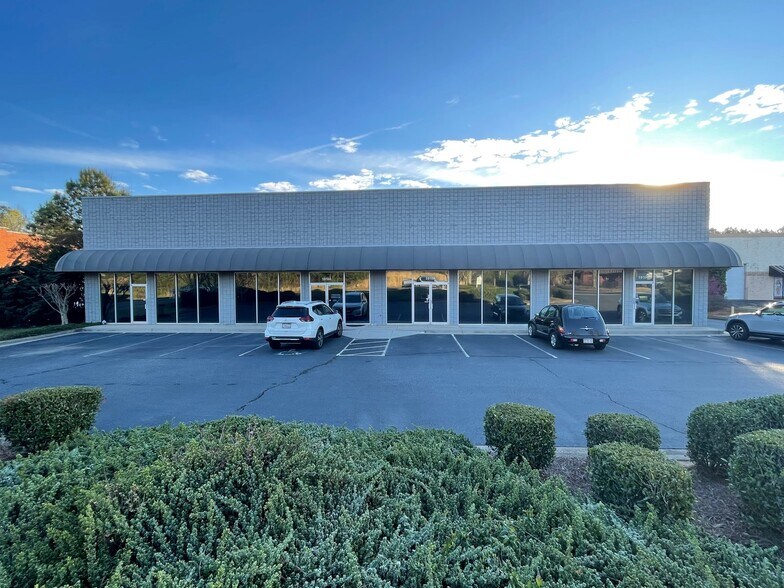 Primary Photo Of 5910 Gateway Dr, Alpharetta Distribution For Lease