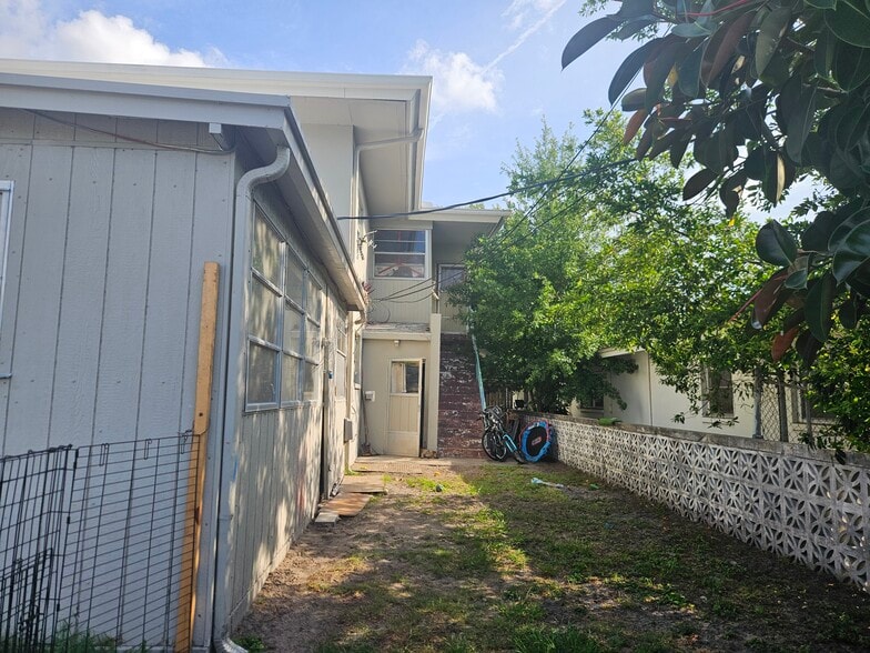 More Photos Of 1267 Franklin St, Clearwater Apartments For Sale