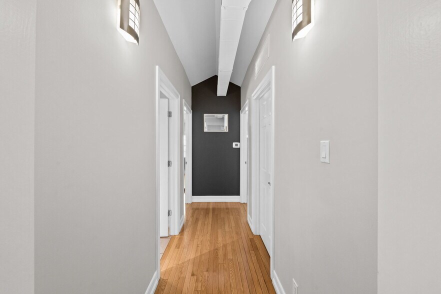 More Photos Of 5550 Manotick Main St, Ottawa Office Residential For Sale