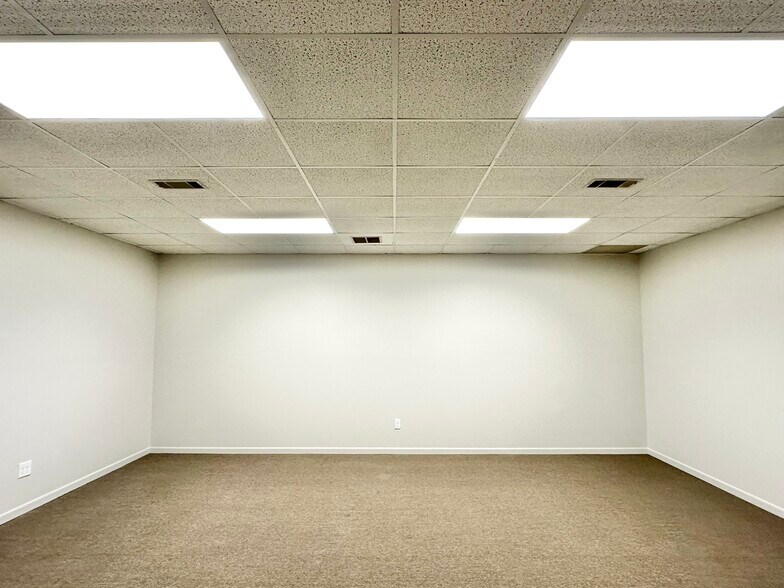 More Photos Of 9245 Calumet Ave, Munster Office For Lease