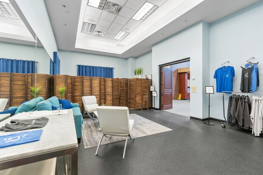 More Photos Of 2905 Lexington Ave S, Eagan Flex For Sale