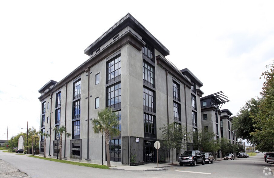 More Photos Of 1 Cool Blow St, Charleston Apartments For Lease
