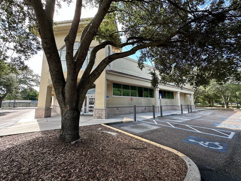 More Photos Of 3917 N Nebraska Ave, Tampa Freestanding For Lease