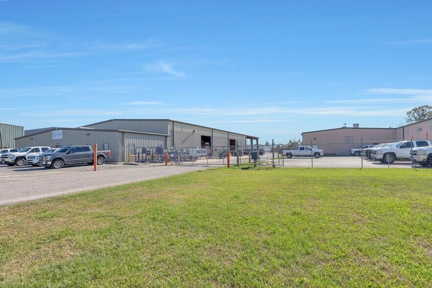 More Photos Of 200-251 Rousseau Rd rd, Youngsville Warehouse For Sale