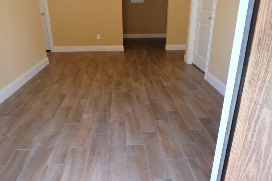 More Photos Of 318 W FM 544, Murphy Medical For Sale