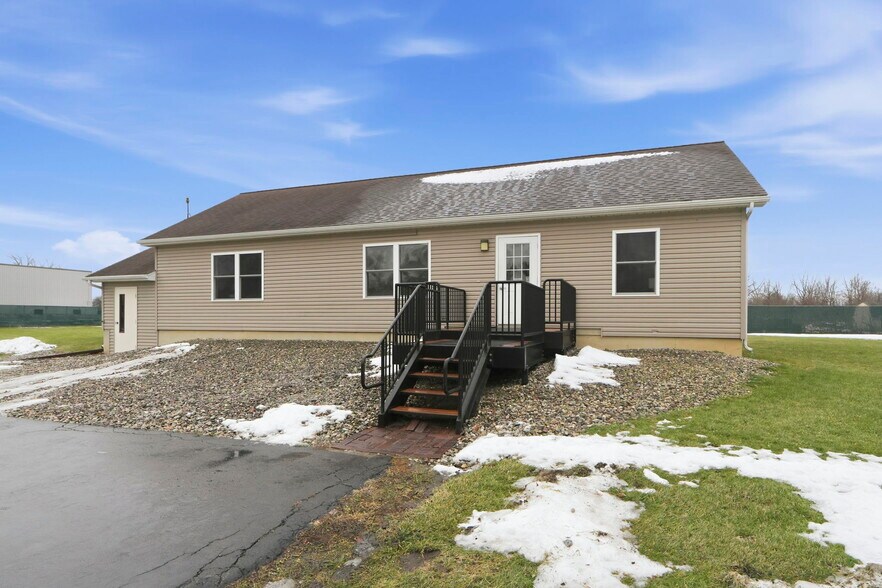 More Photos Of 206 Depot St, Butler Industrial For Sale