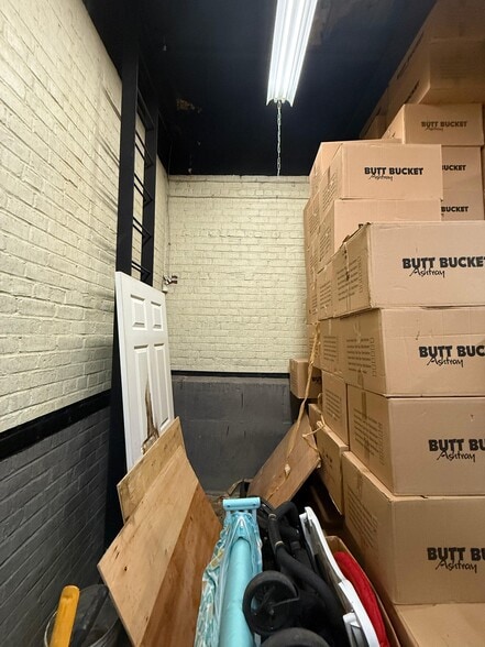 More Photos Of 4541-4545 39th St, Long Island City Warehouse For Lease