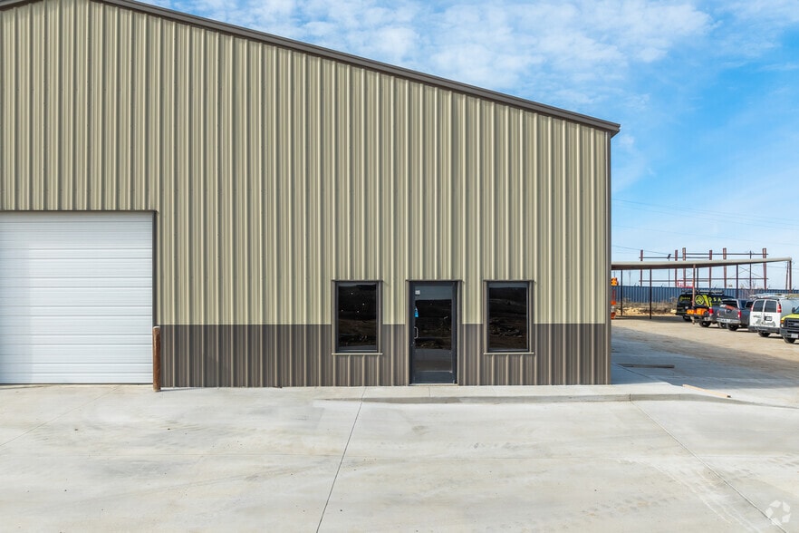 More Photos Of 900 Blue Mound Rd E, Haslet Unknown For Lease