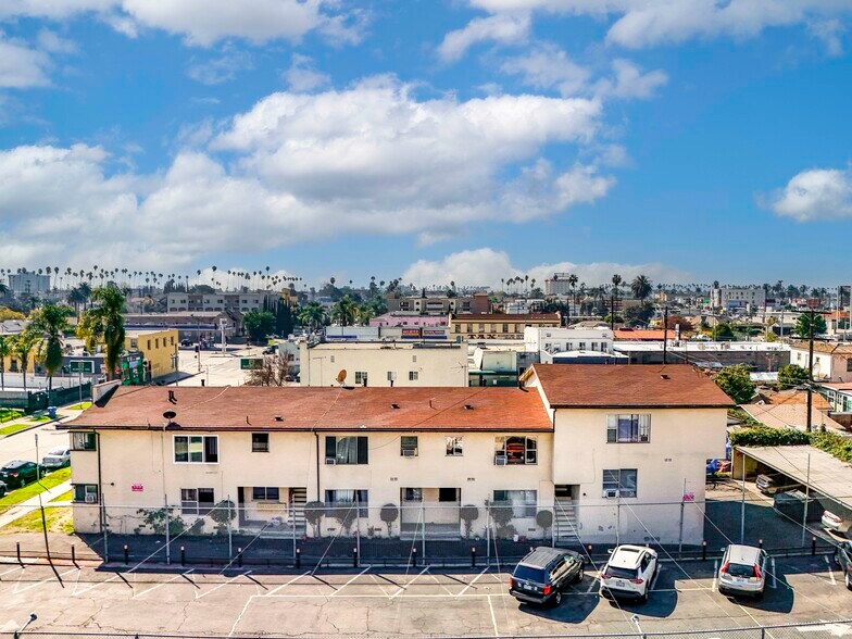 More Photos Of 933 S Norton Ave, Los Angeles Apartments For Sale