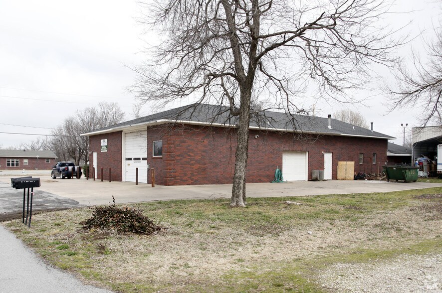 More Photos Of 65 W Main St, Farmington Freestanding For Sale