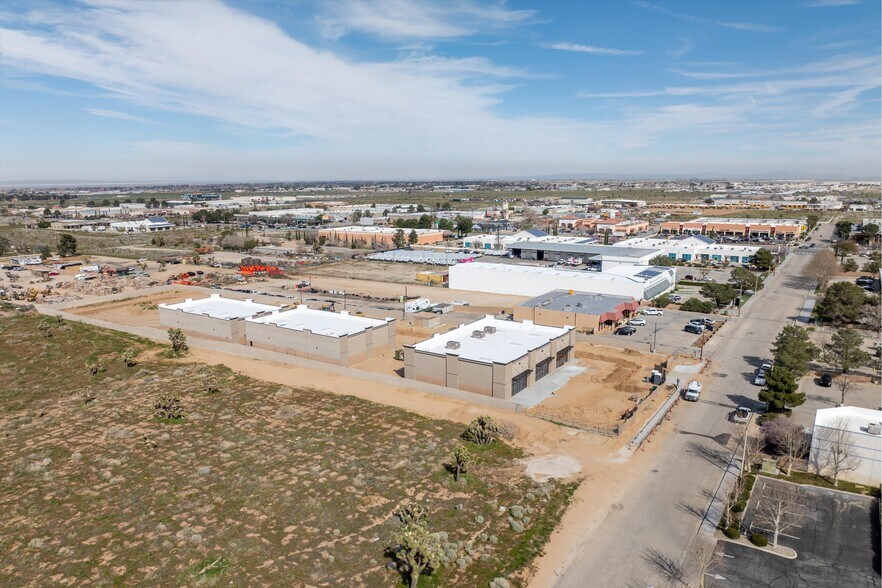 More Photos Of 1133 W Avenue L12, Lancaster Light Distribution For Lease