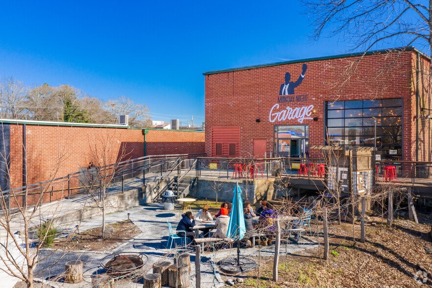 More Photos Of 929-933 White St, Atlanta Unknown For Lease