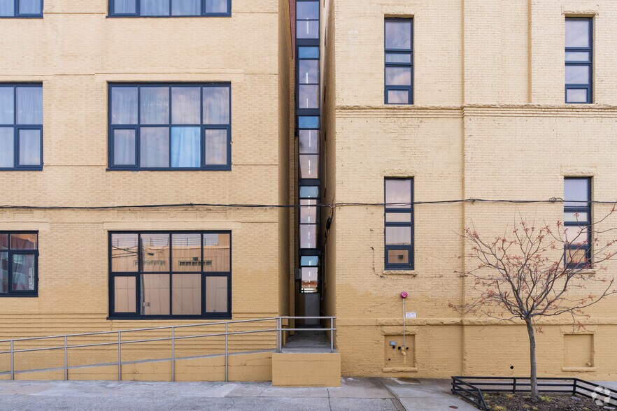 More Photos Of 130 3rd St, Brooklyn Warehouse For Sale