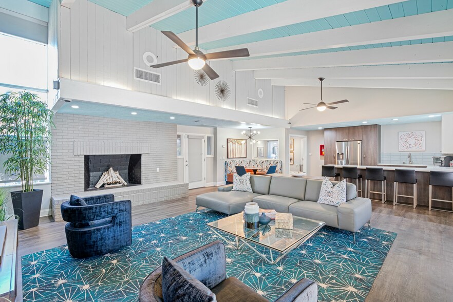 More Photos Of 2148 54th Ave S, Saint Petersburg Apartments For Sale