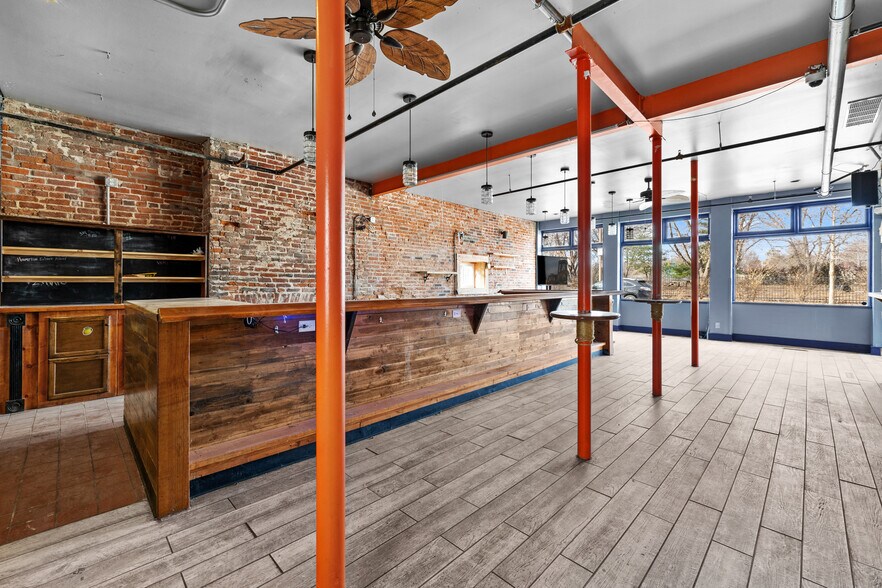 More Photos Of 1800 S 10th St, Saint Louis Restaurant For Lease