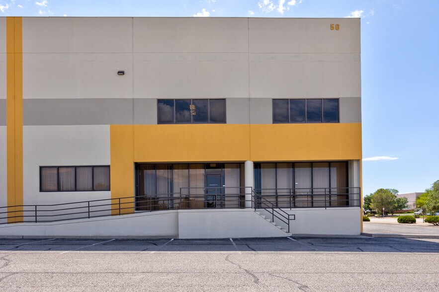 More Photos Of 50 Walter Jones Blvd, El Paso Warehouse For Lease