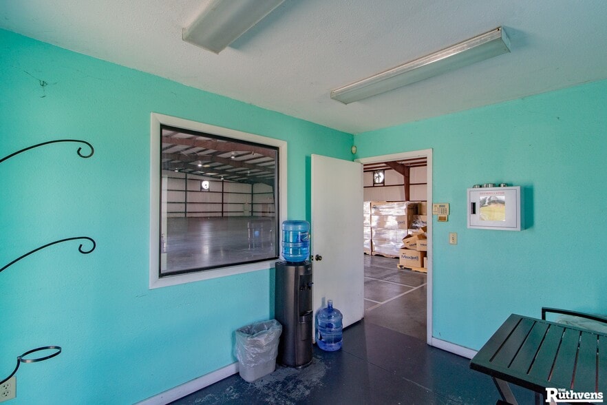 More Photos Of 8400 Lake Trask Rd, Dundee Warehouse For Lease