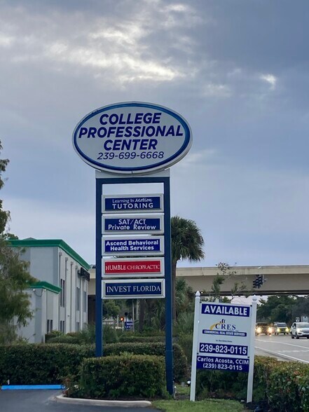 More Photos Of 6360 Presidential Ct, Fort Myers Office For Lease