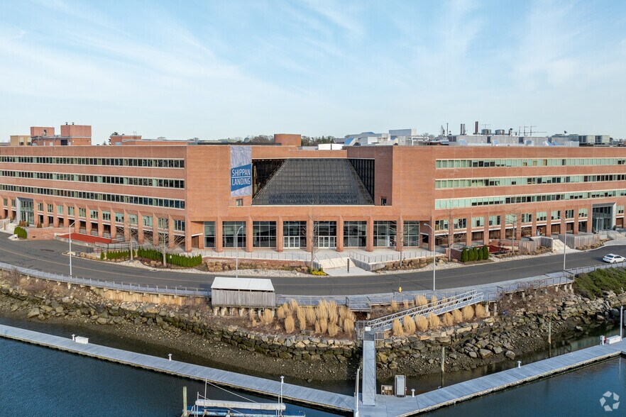 More Photos Of 208 Harbor Dr, Stamford Unknown For Lease
