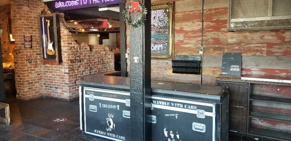 More Photos Of 4010 196th St SW, Lynnwood Restaurant For Sale