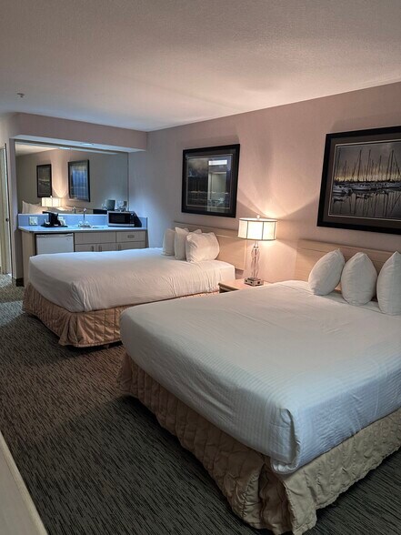 More Photos Of 1609 E Harbor St, Warrenton Hotel For Sale