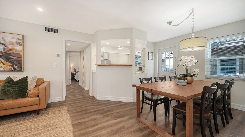 More Photos Of 5610 AVENIDA DEL MARE, Sarasota Specialty For Sale