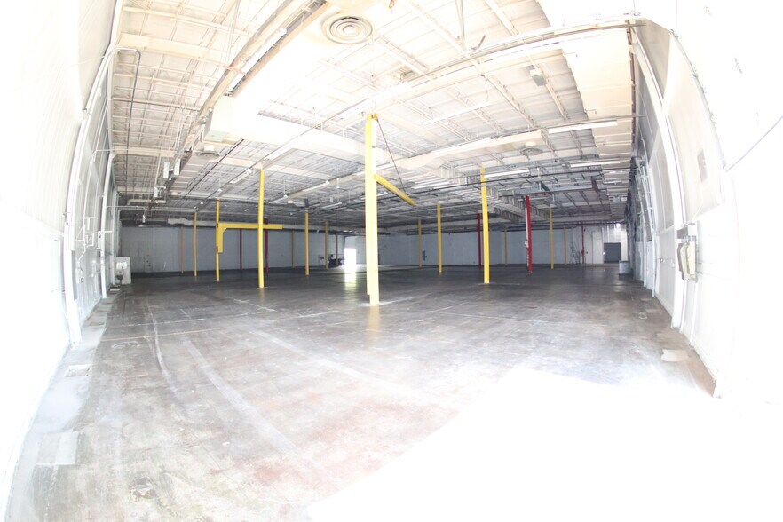 More Photos Of 12201 Elmwood Ave, Cleveland Manufacturing For Sale