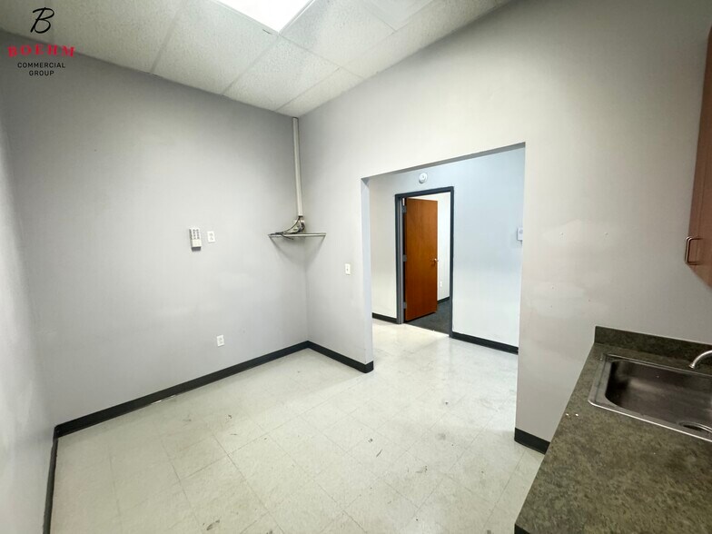 More Photos Of 4811 Quarry Run, San Antonio Light Distribution For Lease