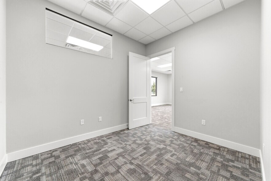 More Photos Of 28809 Hardin Store Rd, Magnolia Office For Lease