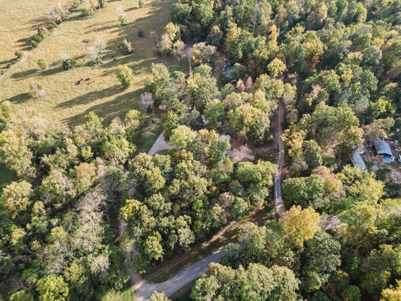 More Photos Of 78 Pebble Mountain Cir, Chuckey Trailer Camper Park For Sale