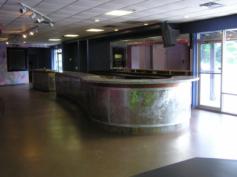 More Photos Of 14653 Us-17 Hwy N, Hampstead Health Club For Lease