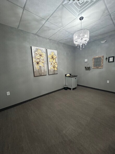 More Photos Of 1915 N Broadway, Minot Freestanding For Lease
