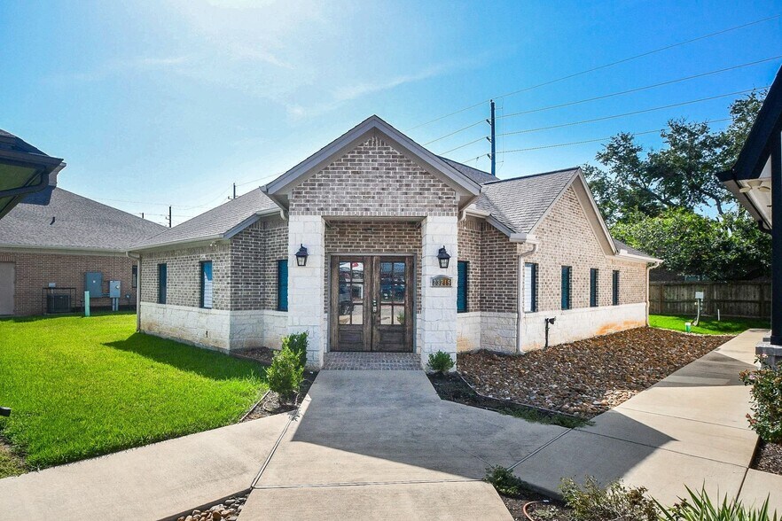 More Photos Of 23219 Red River Dr, Katy Medical For Sale