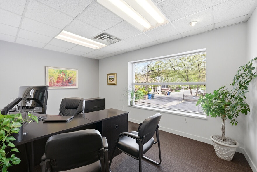 More Photos Of 555 S 300 E, Salt Lake City Office For Sale