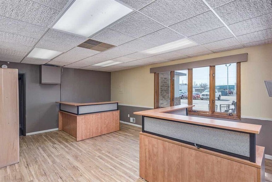 More Photos Of 3461 E North Union Rd, Bay City Office For Lease