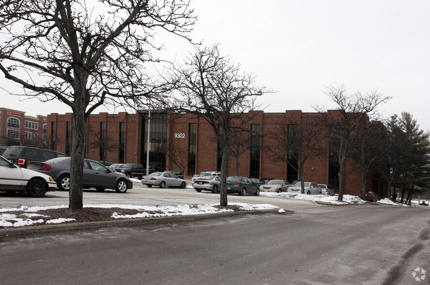 More Photos Of 9302 N Meridian St, Indianapolis Office For Lease